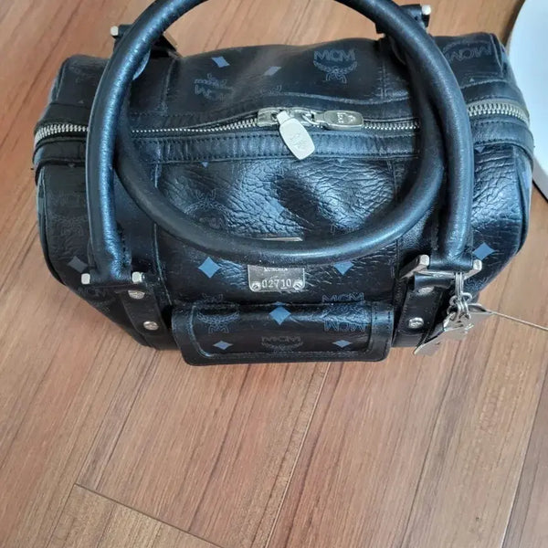 [BUNJANG] MCM Black Logo Pattern Shoulder Bag / 엠씨엠 가방