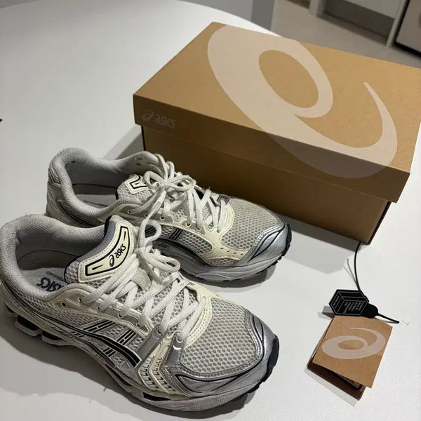 [BUNJANG] ASICS Gel-Kayano 14 White Midnight Sneakers (260) / 아식스 젤 카야노 14 화이트 미드나잇 운동화(260)