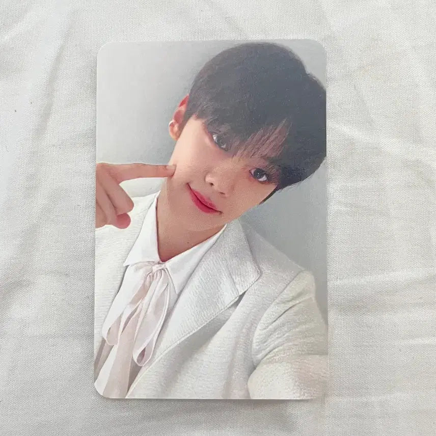 [BUNJANG] ZEROBASEONE Kim Gyuvin First Fan Meeting Photocard / 제로베이스원 제베원 앤더블 김규빈 첫 팬미팅 포카