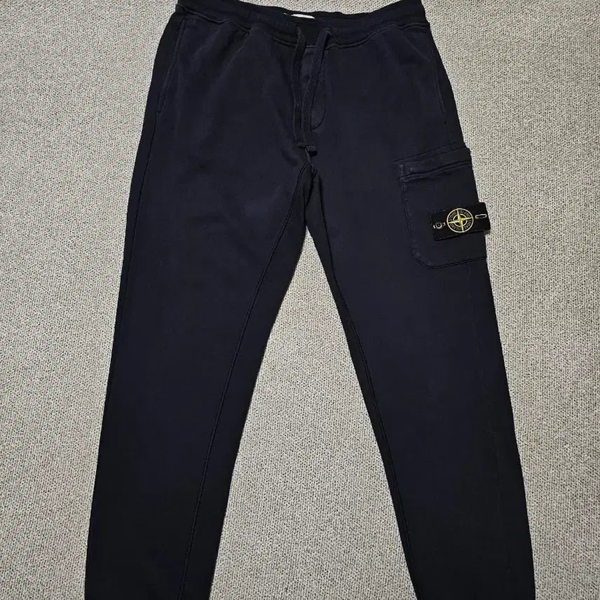 [BUNJANG] Stone Island Wappen Cargo Navy Jogger Pants XL / [XL 사이즈] 스톤아일랜드 와펜카고 네이비 조거팬츠