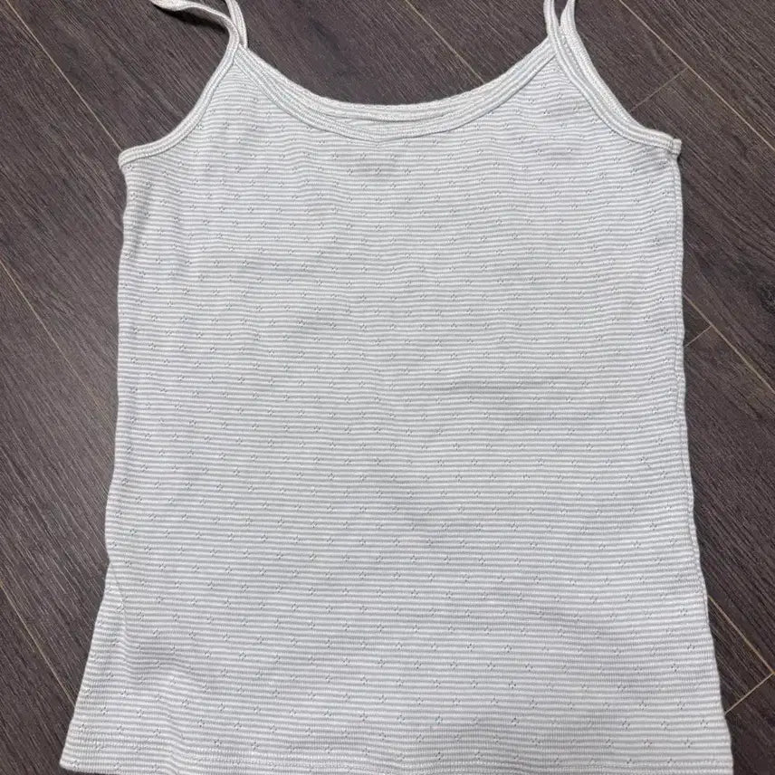 [BUNJANG] Brandy Melville Sprite Blue Spaghetti Strap Tank Top / 브랜디멜빌 스프라이트 하늘색 나시