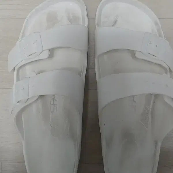 [BUNJANG] SPAO White Slip-On Sandals / 스파오 슬리퍼샌들쪼리버켄스탁나이키아디다스뉴발란스버버리폴로빈폴