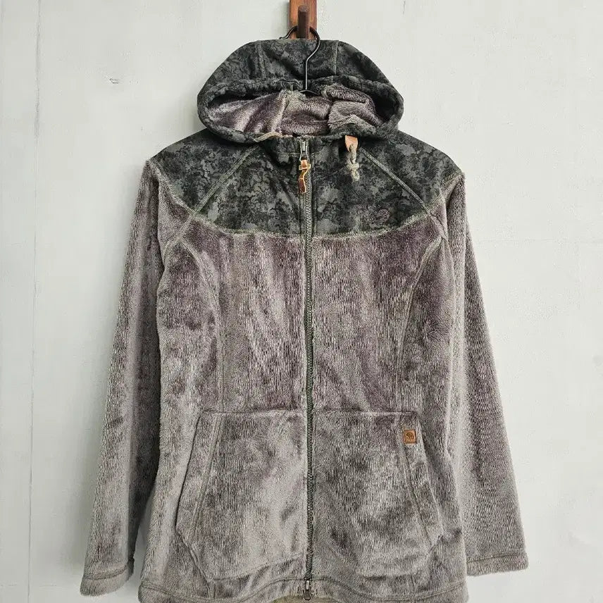 [BUNJANG] Mountain Hardwear Women's Fleece Hooded Zip-Up Jacket Khaki S / 마운틴하드웨어 여성 퍼 플리스 후드집업 카키 S