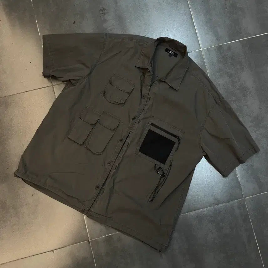 [BUNJANG] MUSINSA STANDARD Utility Multi-Pocket Short Sleeve Shirt Khaki / 무신사 스탠다드 유틸리티 멀티포켓 반팔 셔츠 카키