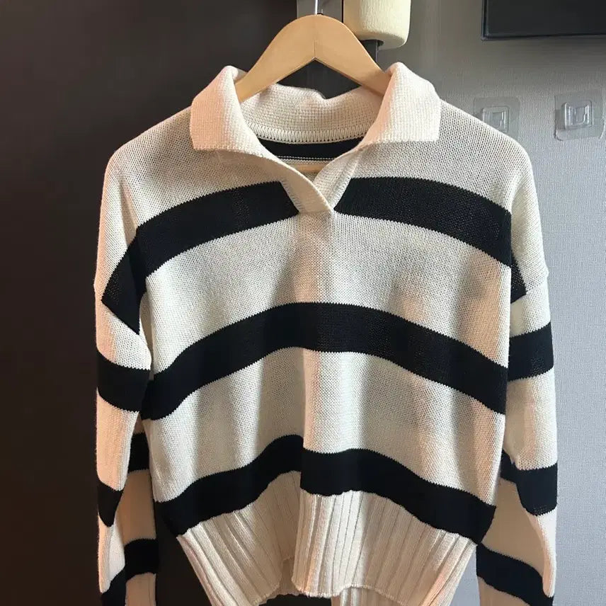 [BUNJANG] Ably Striped Knit Top / 오늘만) 에이블리 스트라이프 니트