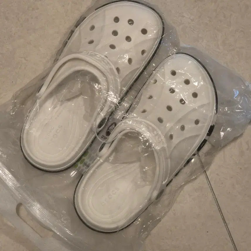 [BUNJANG] Crocs New Shoes / 크록스 새상품