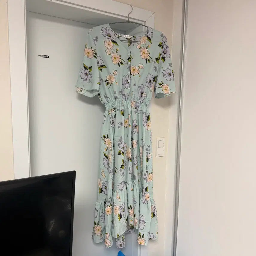 [BUNJANG] Floral Button Shirring Maxi Dress / 꽃무늬 단추 셔링 롱 원피스 민트 의류재고 재고처리 의류처분 땡처리 옷장정리