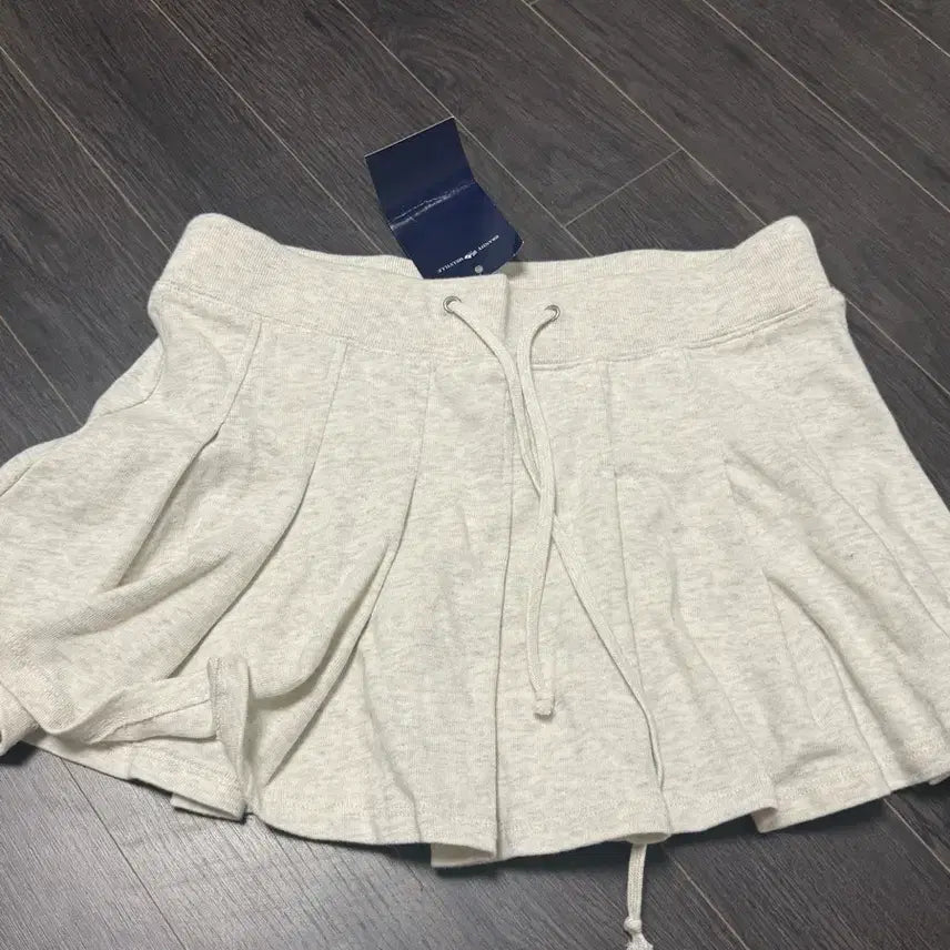 [BUNJANG] Brandy Melville Skirt New / (새상품) 브랜디멜빌 스커트