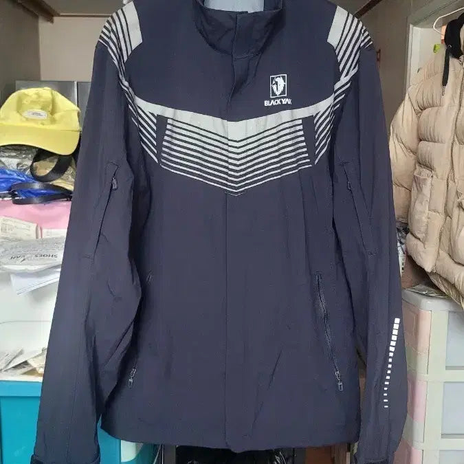 [BUNJANG] Black Yak Men's Navy Windbreaker / 블랙야크 남성 바람막이 네이비