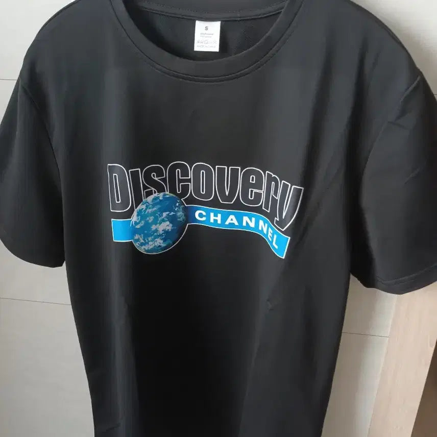 [BUNJANG] Discovery Channel Black T-Shirt (Size S) / 디스커버리 채널 반팔  블랙 S 새상품