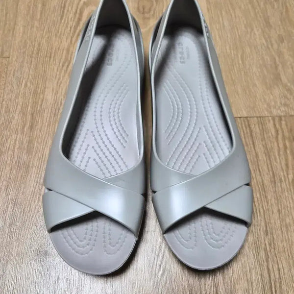 [BUNJANG] Crocs Open-Toe Jelly Shoes Size 240 / 크록스 토오픈 젤리슈즈7/240