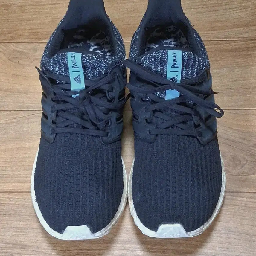 [BUNJANG] Adidas Ultraboost 4.0 Parley Black 280mm / 아디다스 울트라부스트 4.0 팔리 블랙 280mm