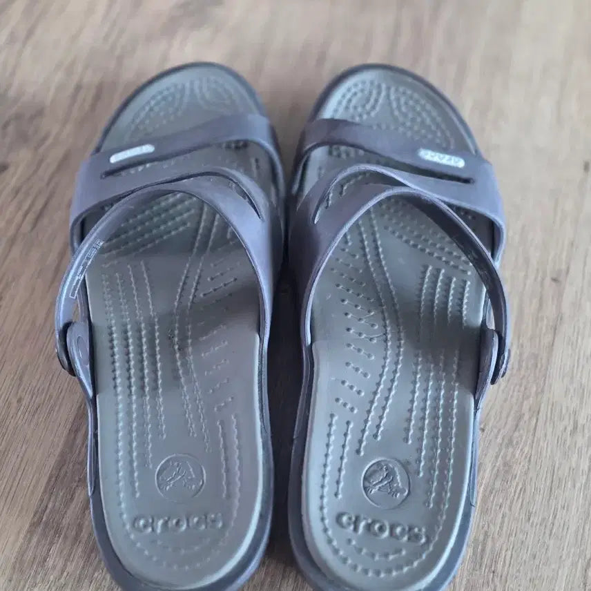 [BUNJANG] Crocs Brown Sandals / 크록스 샌들 브리운