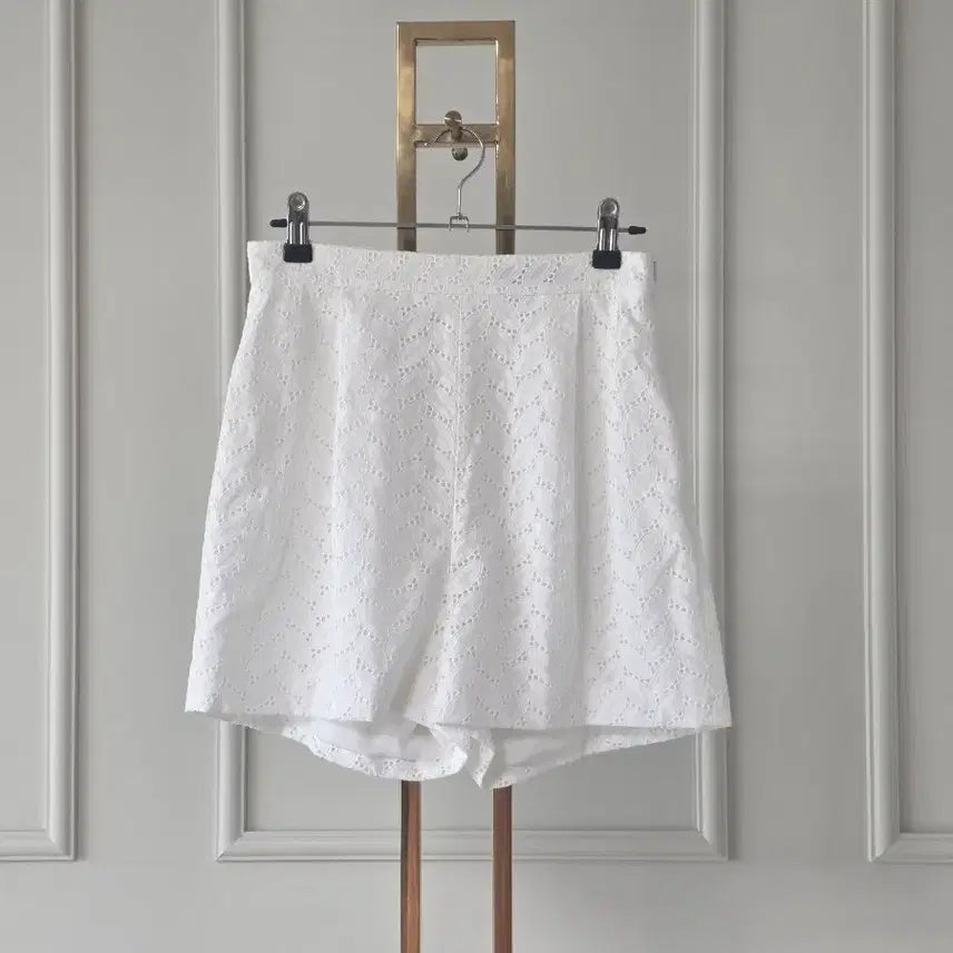 [BUNJANG] BlancSho High-Waist Embroidered Skirt / 블랑쇼