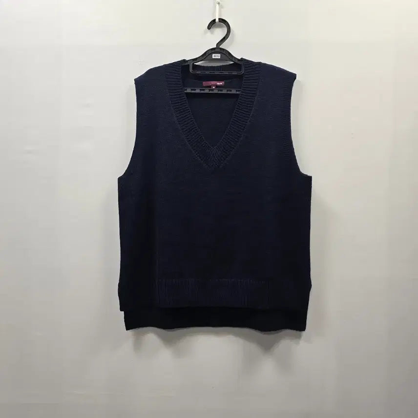 [BUNJANG] jaju Navy V-Neck Asymmetrical Long Knit Vest / 0010[jaju] 자주 네이비 컬러 브이넥 언발란스 롱 니트 조끼