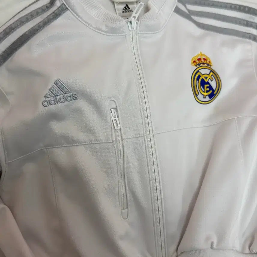 [BUNJANG] Adidas Real Madrid White Silver Jersey (Shortened) / 아디다스 레알마드리드 화이트 실버 져지