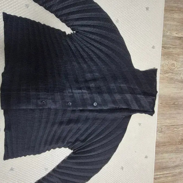 [BUNJANG] Issey Miyake Pleats Cardigan Black / 이세이미야케  플리츠 가디건