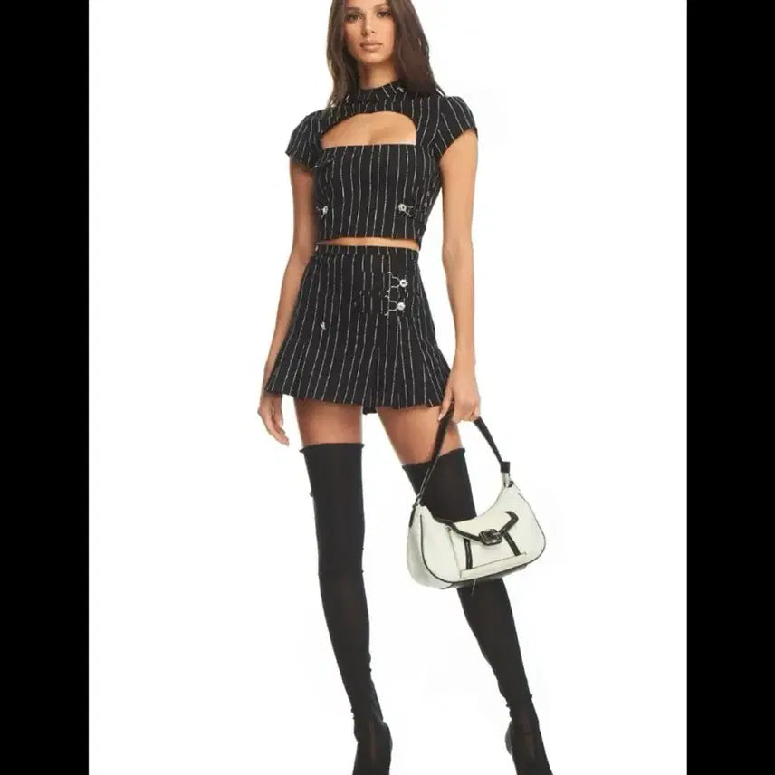 [BUNJANG] Black Stripe Crop Top & Skirt Set / 로제 착용 블랙 스트라이프 크롭탑 & 스커트 세트 새상품