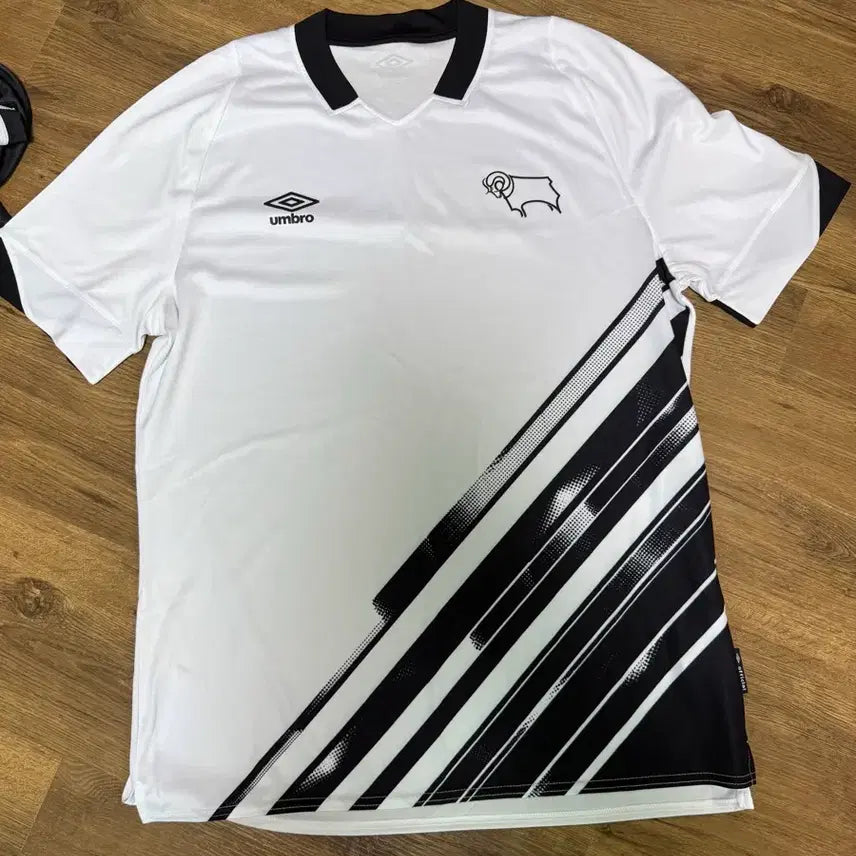 [BUNJANG] Derby County 22-23 Home Jersey (Overseas XL) / 22-23 더비카운티 홈 해외XL