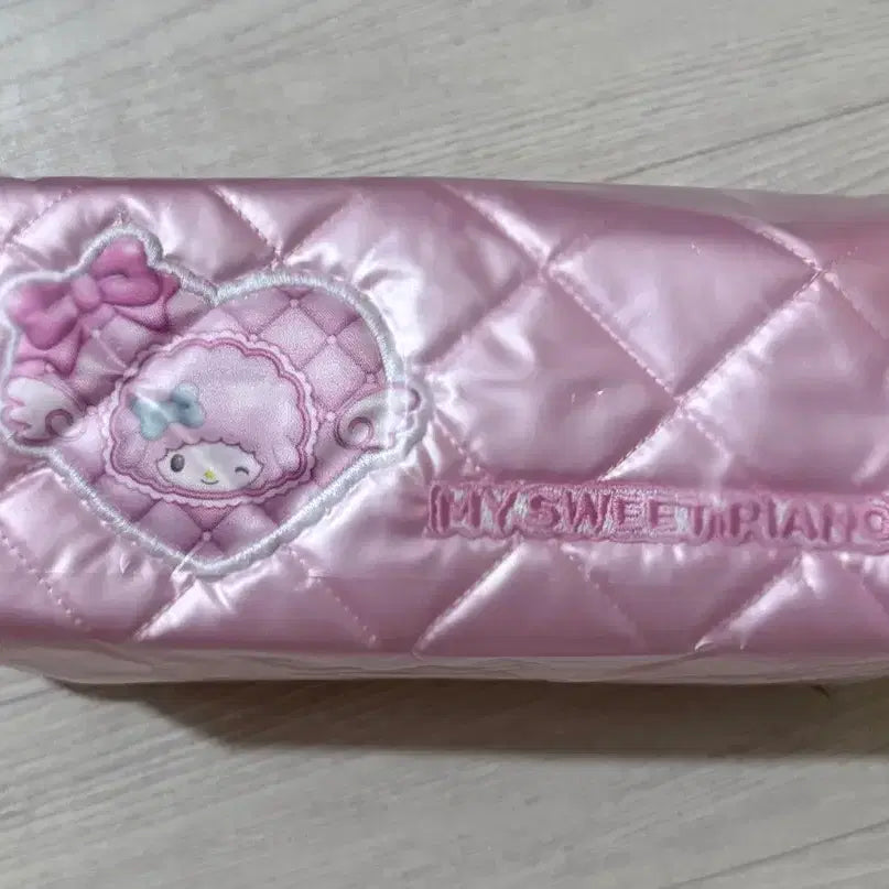 [BUNJANG] Sanrio Piano Quilting Pouch / 산리오 피아노 퀄팅 파우치