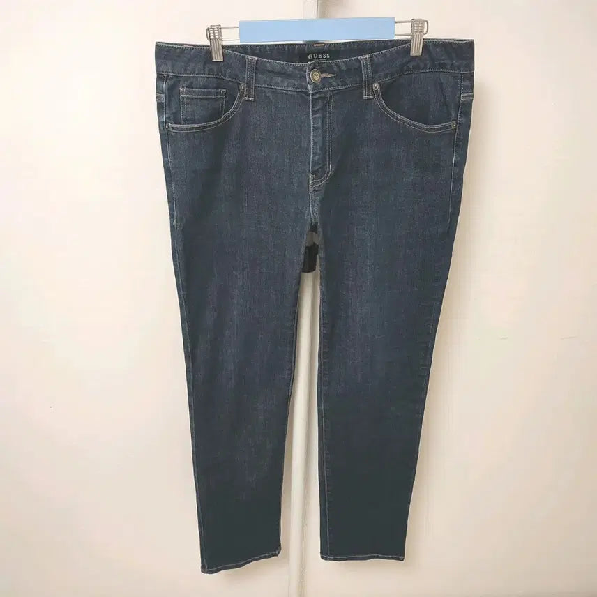 [BUNJANG] Guess Men's Spandex Denim Pants Metal Triangle Logo / [36] 게스 남성 스판 청바지 금속 삼각 데님팬츠