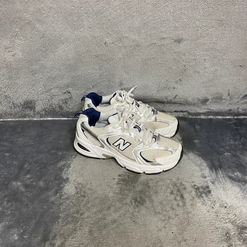 [BUNJANG] New Balance Sneakers (230) / 뉴발란스 운동화 230