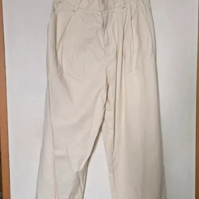 [BUNJANG] SPAO Ivory Wide Pintuck Pants / 스파오 아이보리 와이드 핀턱 팬츠