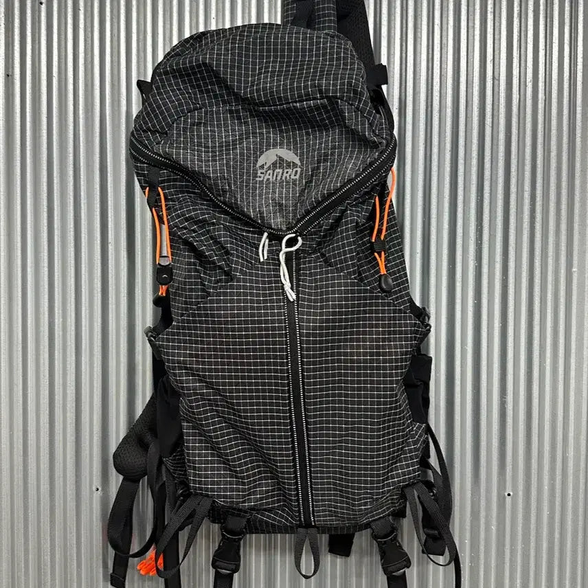 [BUNJANG] Sanro Bermuda Backpack Ripstop Lightweight Hiking Backpack Black / [FREE] 산로 SANRO 버뮤다 백팩 립스탑 경량 등산 배낭 블랙