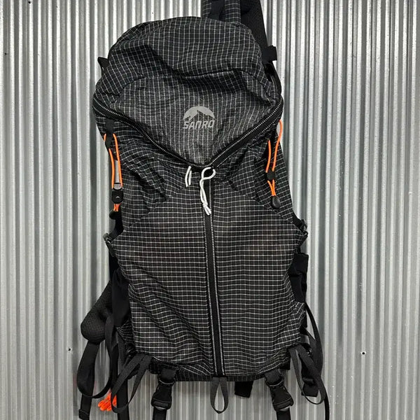 [BUNJANG] Sanro Bermuda Backpack Ripstop Lightweight Hiking Backpack Black / [FREE] 산로 SANRO 버뮤다 백팩 립스탑 경량 등산 배낭 블랙