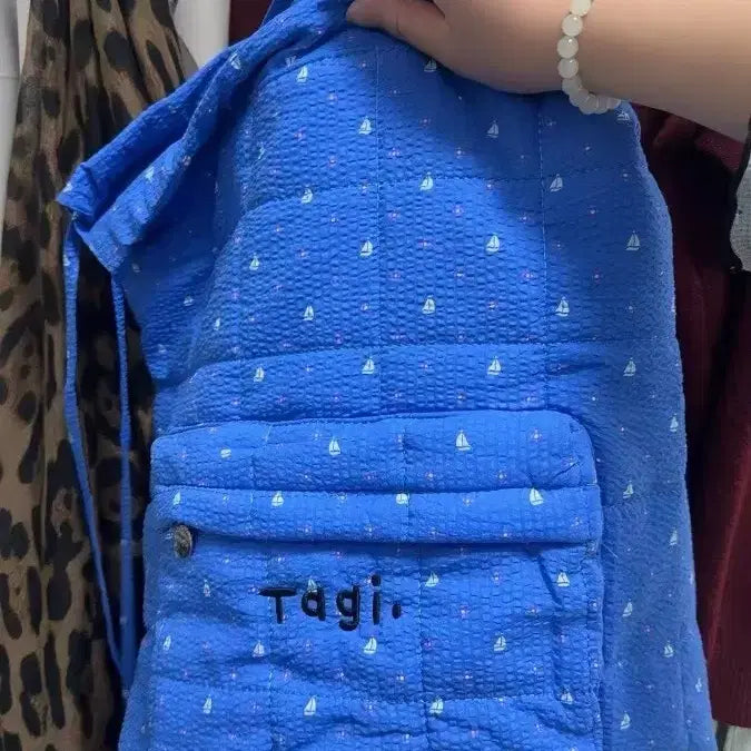 [BUNJANG] Tagi Embroidered Backpack Blue / 자수 'Tagi' 패턴 백팩 블루