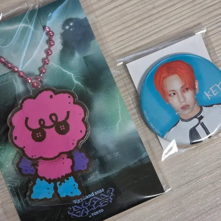 [BUNJANG] SHINee KEY Keyland Uncanny Yoyogi Keyring & Can Badge Set / 샤이니 키 일본 키랜드 언캐니 복복 흔들흔들 키링&캔뱃지