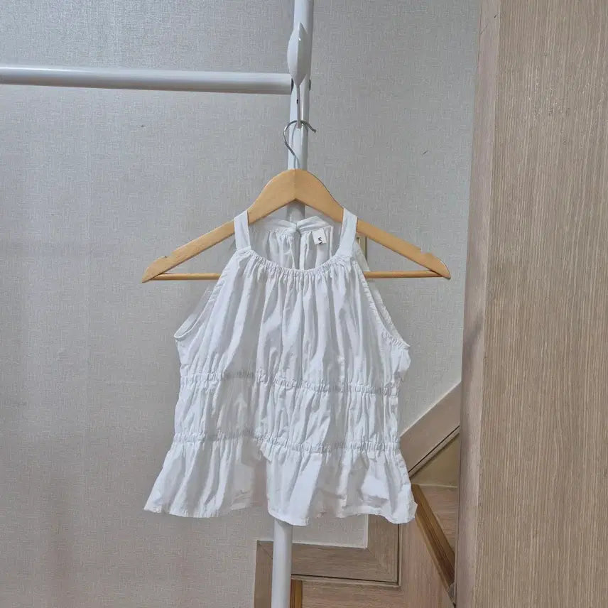 [BUNJANG] White Sleeveless Ruffle Blouse XS / 화이트 민소매 러플 블라우스xs