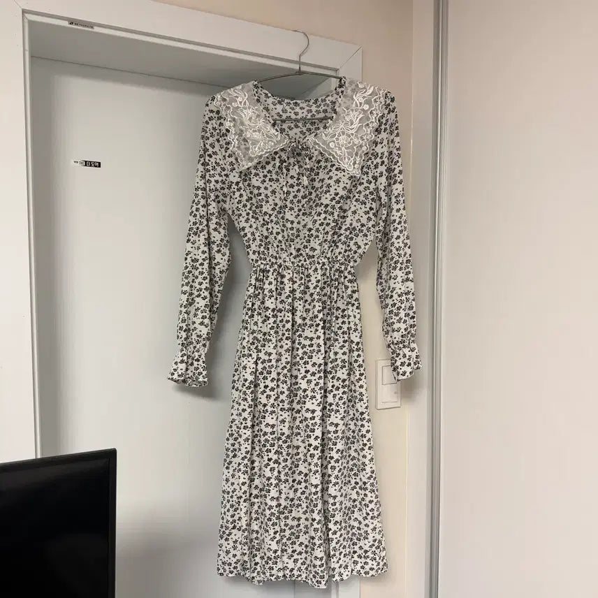 [BUNJANG] Floral Lace Collar Ribbon Long Dress White / 플로럴 레이스 카라 리본 원피스 화이트 의류재고 재고처리 의류처분 땡처리 옷장정리