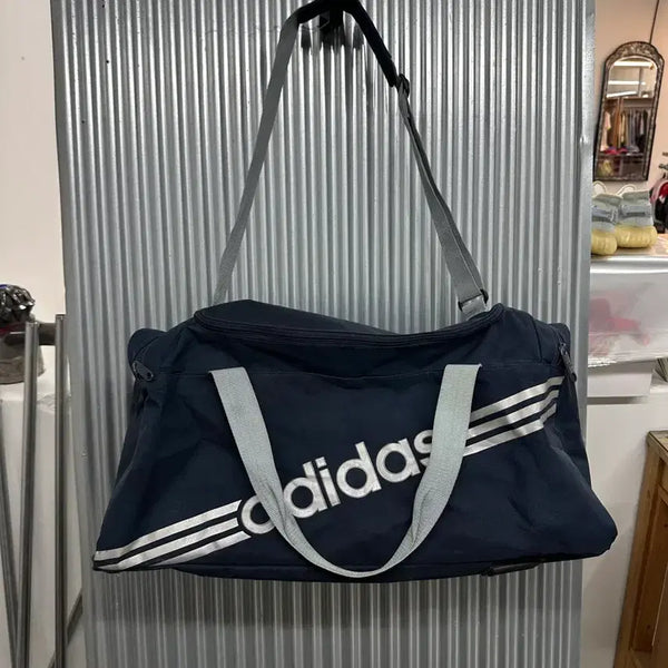 [BUNJANG] Adidas Navy Three-Stripes Big Logo Duffle Bag / [FREE] 아디다스 adidas 네이비 삼선 빅로고 더플백 보스턴백