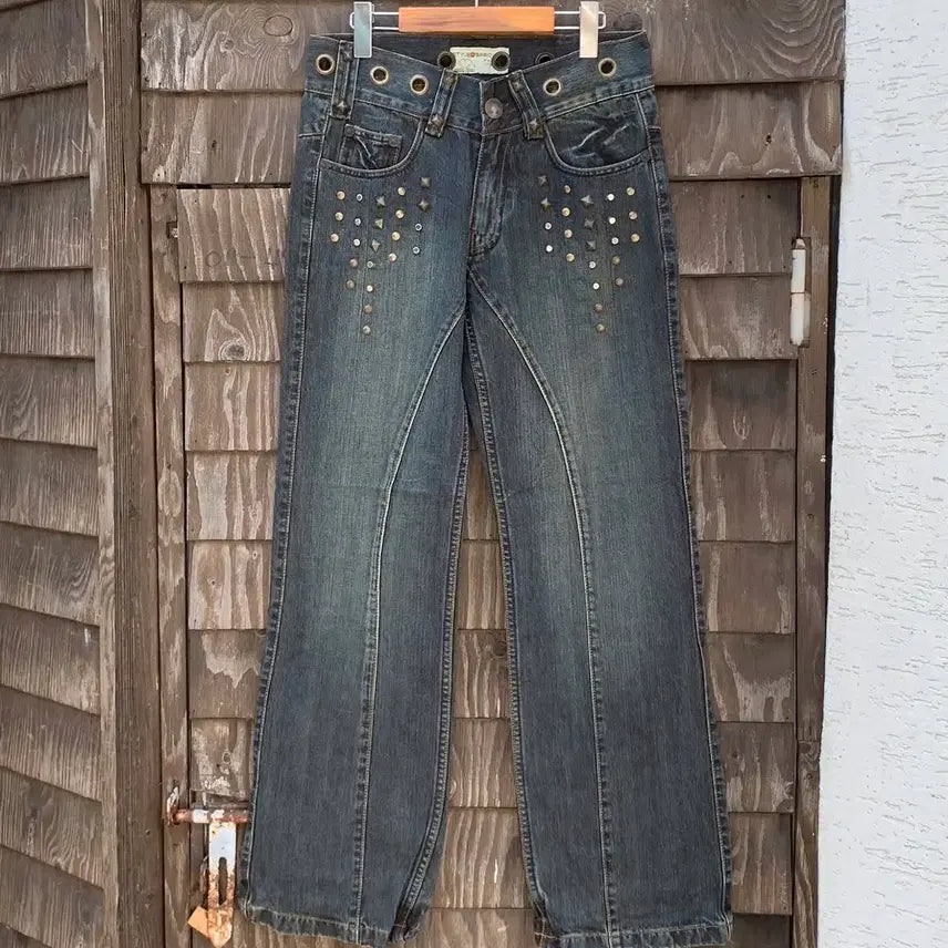 [BUNJANG] Stud Eyelet Hole Vintage Denim Pants / 스터드 아일렛 홀 빈티지 데님팬츠