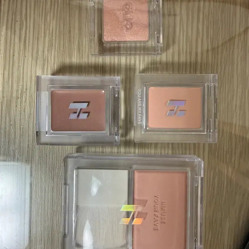[BUNJANG] Holika Holika & Clio Eyeshadow Bundle / 새상품) 홀리카홀리카, 클리오 아이섀도우 일괄 판매