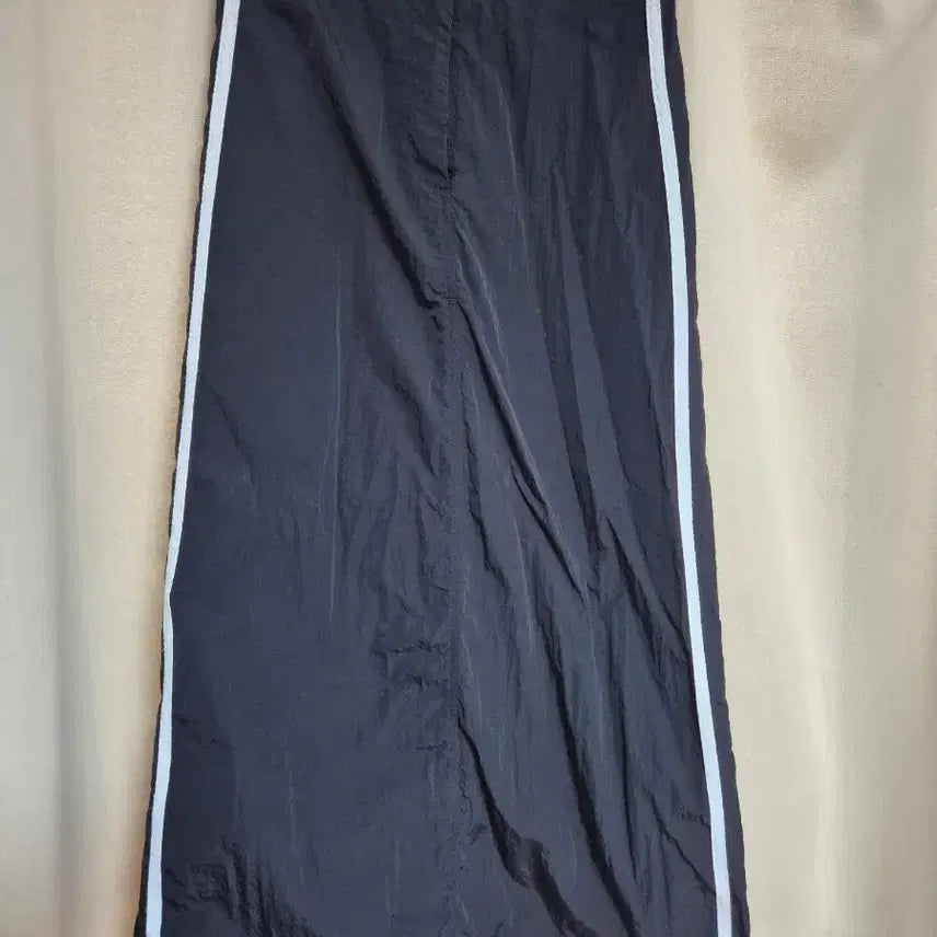 [BUNJANG] Black Sideline Long Skirt / 블랙 사이드라인 롱 스커트