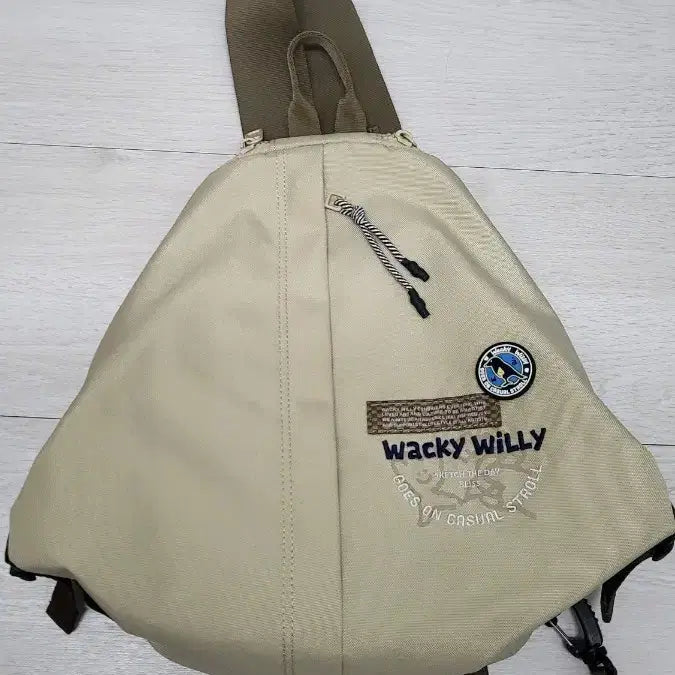 [BUNJANG] Waque Willie Sling Bag / 와키윌리 슬링백 팝니다.