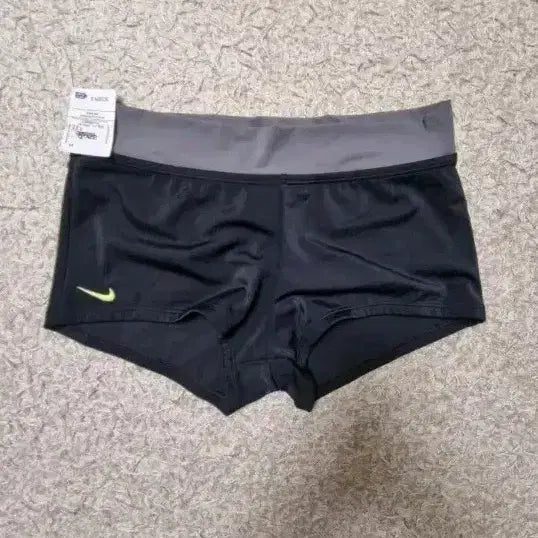 [BUNJANG] Nike Dri-FIT Women's Black Shorts / 나이키 드라이핏 여성 숏팬츠 검정색