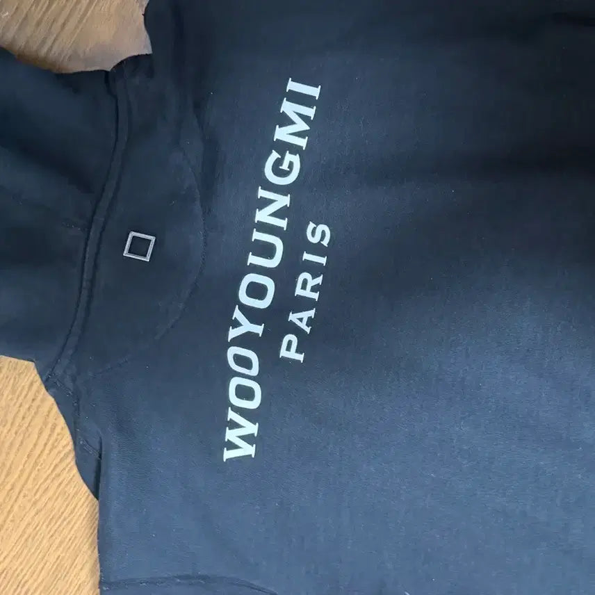 [BUNJANG] Wooyoungmi Black Logo Hoodie 25FW Size 48 / 우영미 백로고 후드티 25FW 48 size