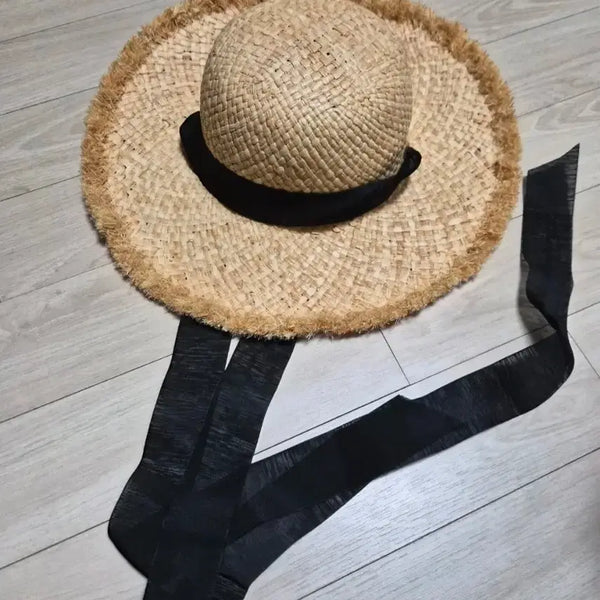 [BUNJANG] White Sands Raffia Hat with Black Ribbon / 화이트샌즈 라피아 모자