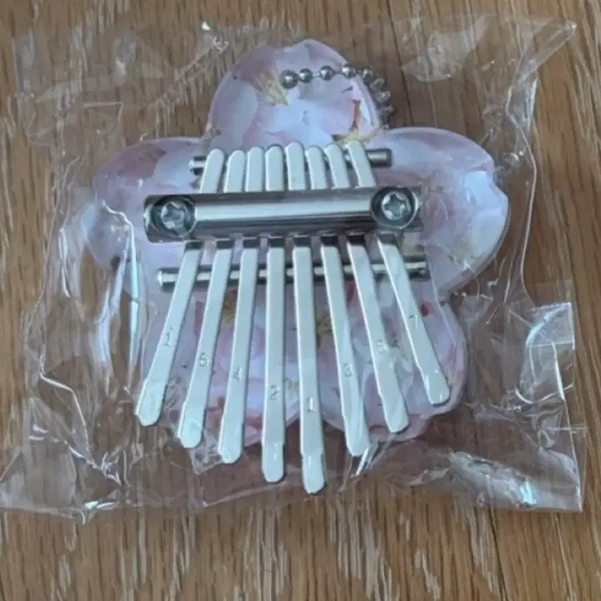 [BUNJANG] Mini Four Seasons Acrylic Spring Cherry Blossom Kalimba Keyring Gacha / 미니 사계절 아크릴 봄 벚꽃 칼림바 키링 가챠