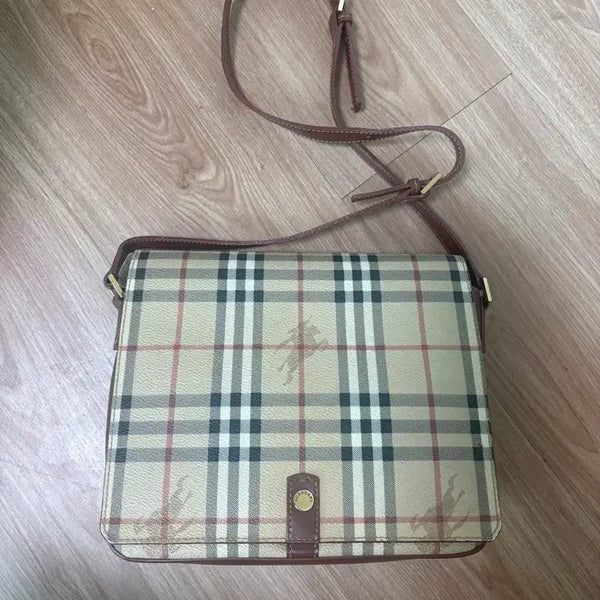 [BUNJANG] Burberry Check Shoulder Bag / 버버리 체크 숄더백