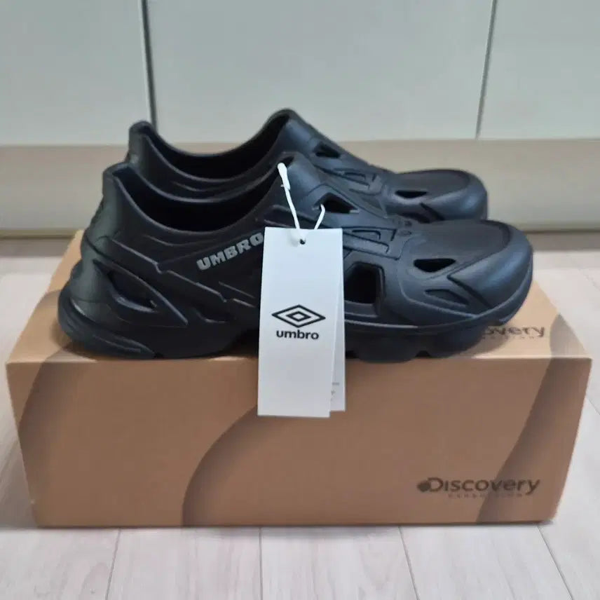 [BUNJANG] Umbro Lightshell Black Sandals (270mm) / [새상품]엄브로 라이트쉘 블랙 270mm