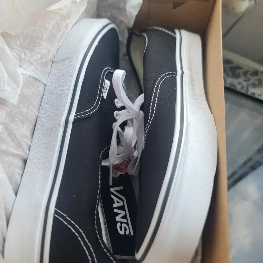 [BUNJANG] Vans Authentic Black/White 275 / 반스 어센틱 검흰 275  새상품 팝니다.