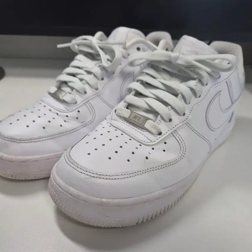 [BUNJANG] Nike Air Force 1 Low All White CW2288-111 / 나이키 에어포스 1 로우 올백 260 매장판 올흰 화이트