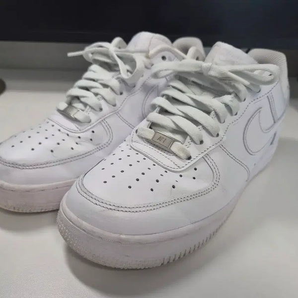 [BUNJANG] Nike Air Force 1 Low All White CW2288-111 / 나이키 에어포스 1 로우 올백 260 매장판 올흰 화이트