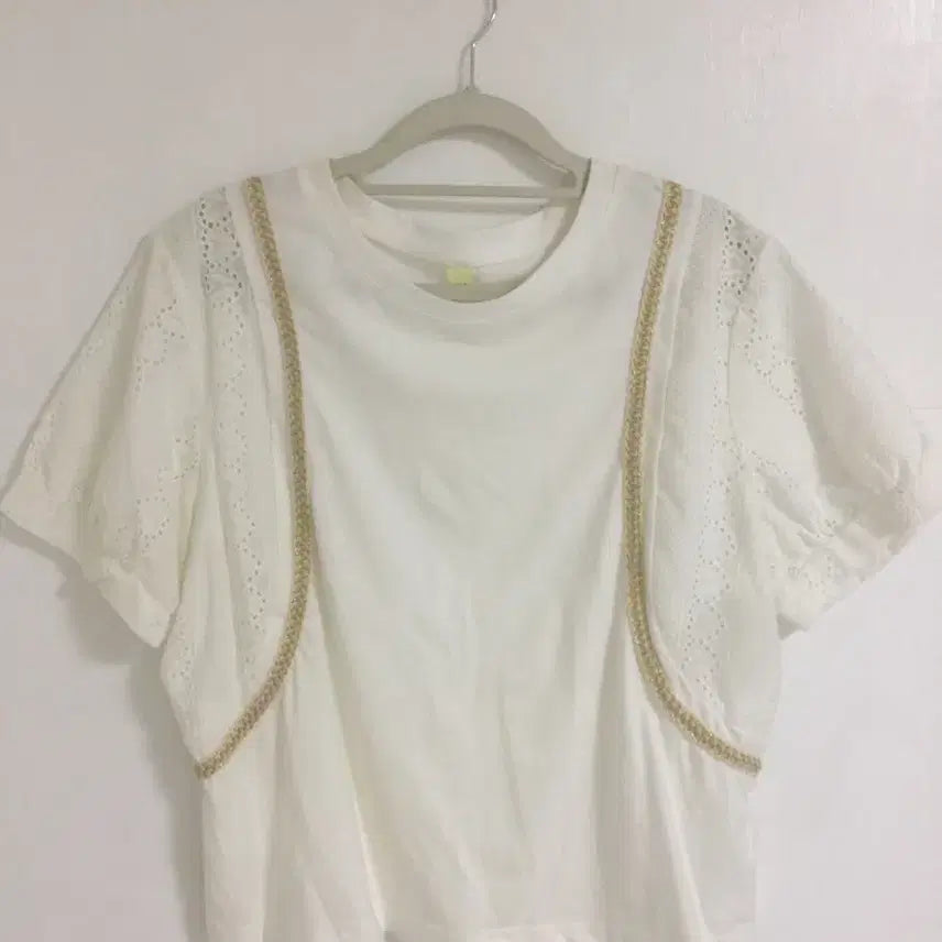 [BUNJANG] White Lace Short Sleeve Blouse / 화이트 레이스 배색 반팔 블라우스