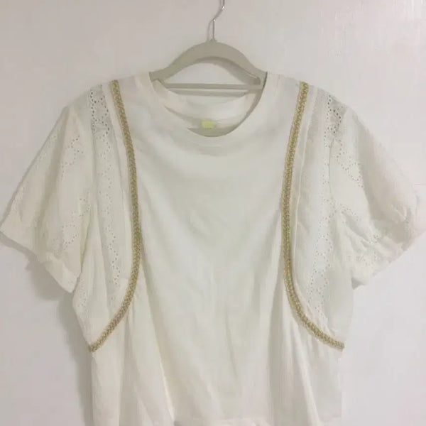 [BUNJANG] White Lace Short Sleeve Blouse / 화이트 레이스 배색 반팔 블라우스