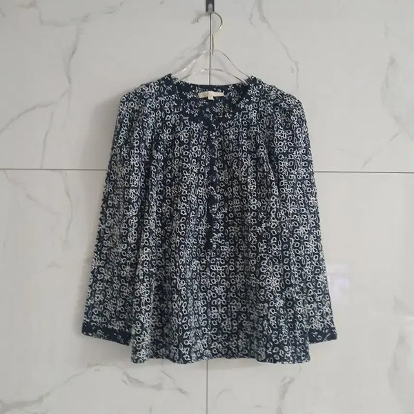 [BUNJANG] Maje Embroidered Perforated Blouse / 마쥬 자수 펀칭 블라우스